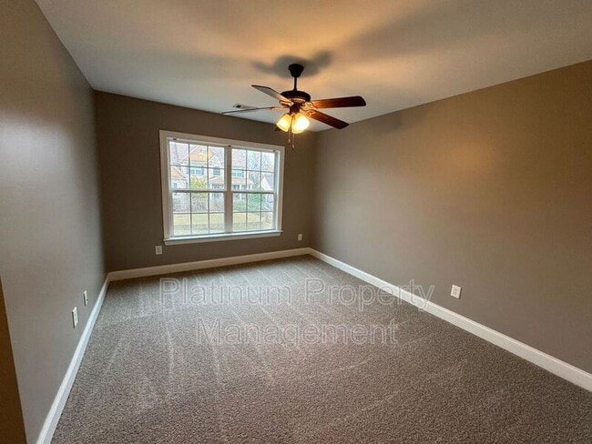 Building Photo - 917 Wallace Falls Dr