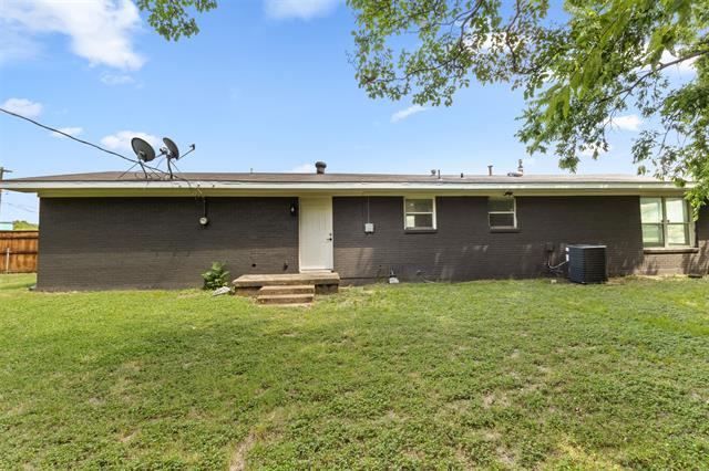Building Photo - 3611 Bonzer St