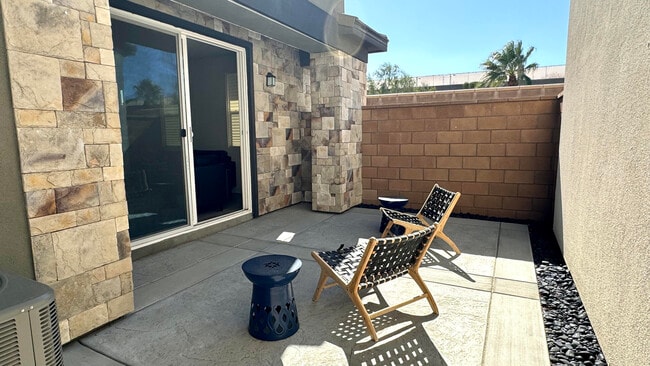 Building Photo - 41389 Penn Dr