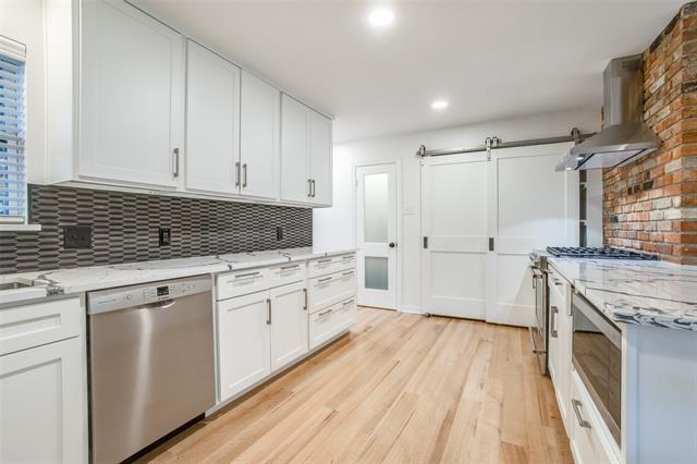 Building Photo - 5831 Elderwood Dr