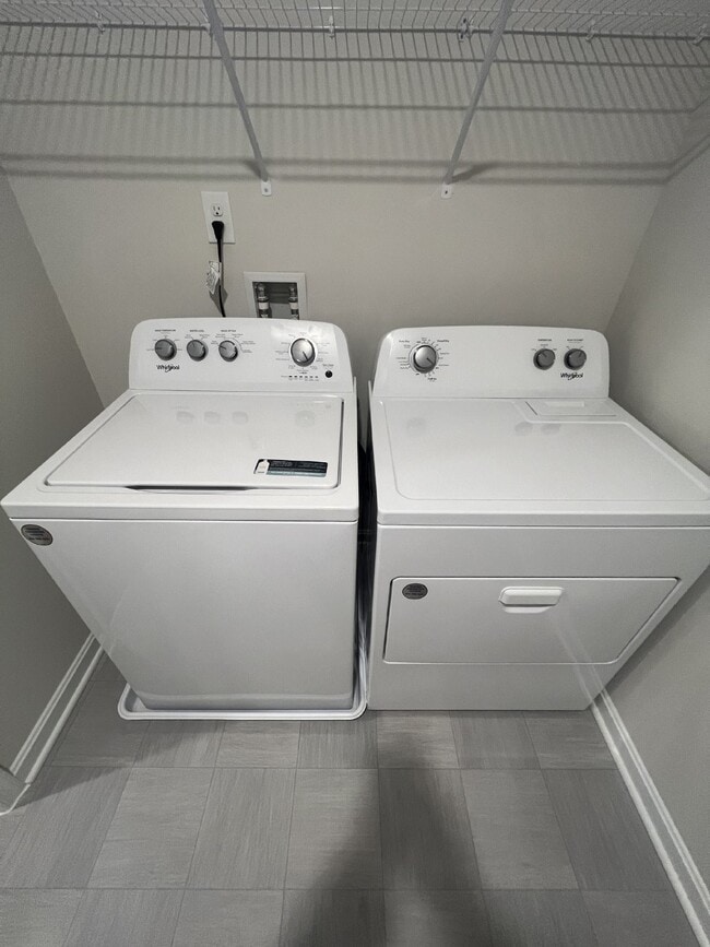 Building Photo - Wilderness Shores Dream Home - 4bd/2.5ba Single Family Home