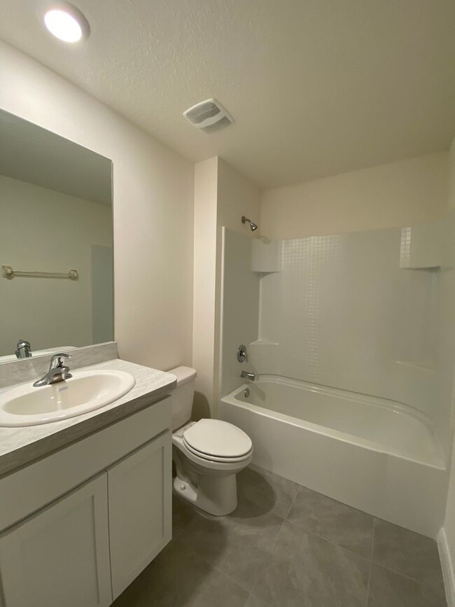 Building Photo - Not Ready for Showings until BEGINNING OF FEBRUARY... Desirable Lake Diamond Subdivision 4/2/2 **...