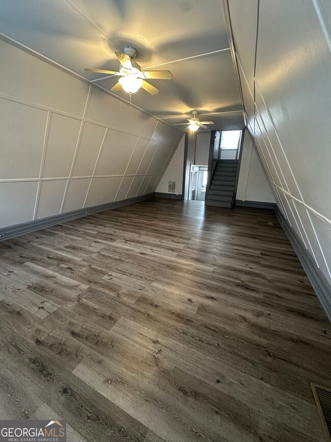 Building Photo - 4984 Donald Dr