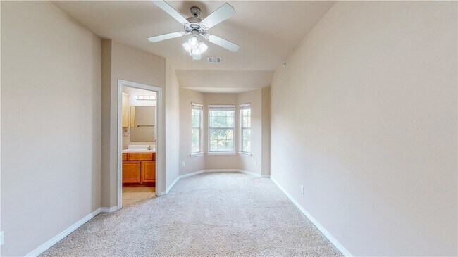 Building Photo - 305 Holleman Dr E