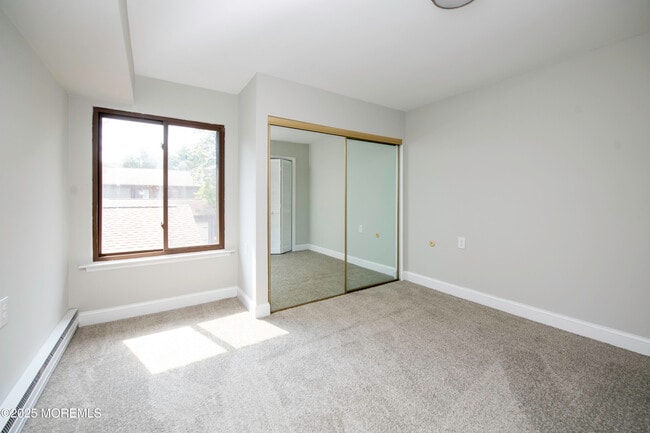 Building Photo - 5B Auburn Ct