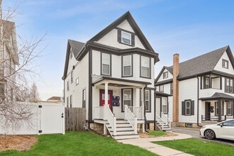 Building Photo - 2 West St