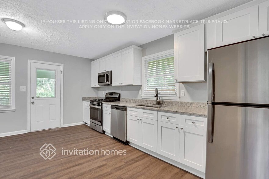 Building Photo - 919 Magna Carta Dr NW
