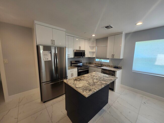 Building Photo - 511 NW 60th Way