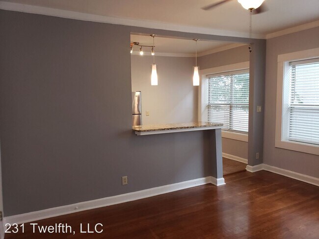 Primary Photo - 1 br, 1 bath Apartment - 231 12th Street