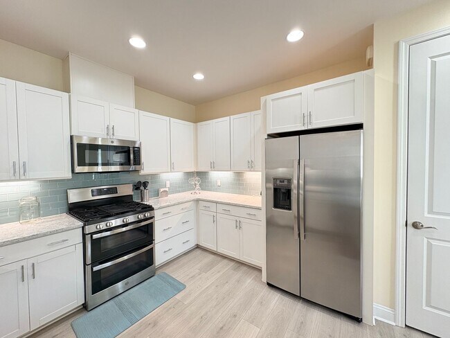 Building Photo - 240 Margaritaville Ave