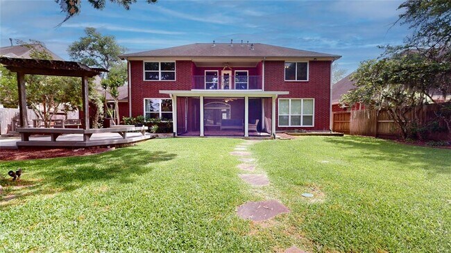 Building Photo - 1323 Hillside Forest Dr