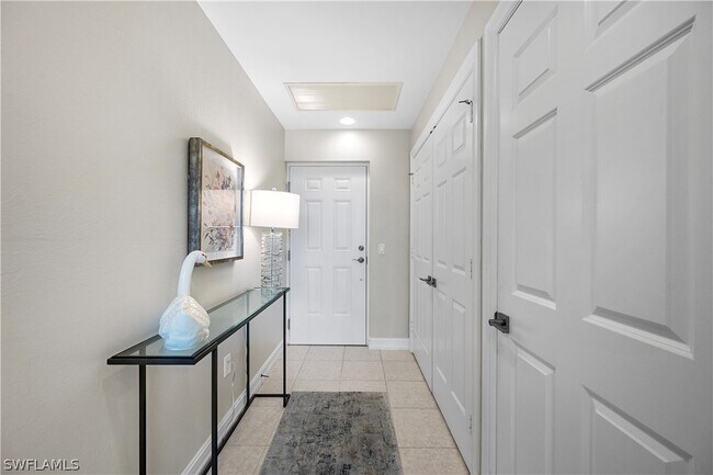 Building Photo - 2738 Tiburon Blvd E