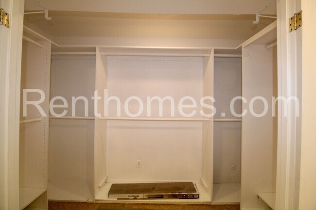 Building Photo - 13828 Otis Pl