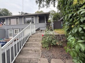 Building Photo - Charming Duplex Living – 3BR/2BA + Bonus Room & Garage