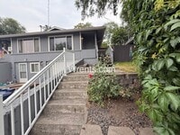 Building Photo - Charming Duplex Living – 3BR/2BA + Bonus Room & Garage