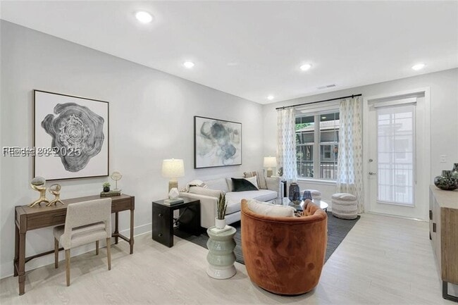 Building Photo - 55 Gardner Dr