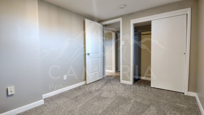 Building Photo - Beautiful 4 Bedroom Home in Sugarhouse