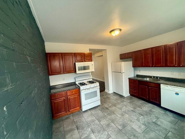 Building Photo - 1719 S 6th St