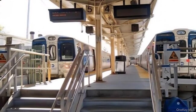 Building Photo - 14 Franklin Ave