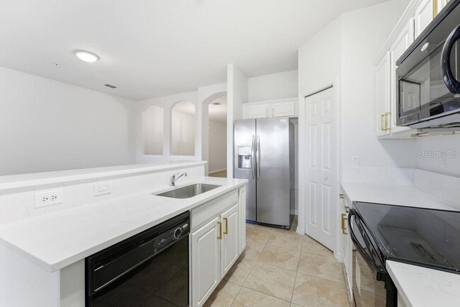 Building Photo - 2795 Oakwater Dr