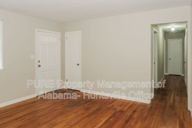 Building Photo - 4209 Tee Jay Dr NW