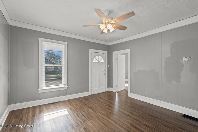 Building Photo - 1319 Maple St