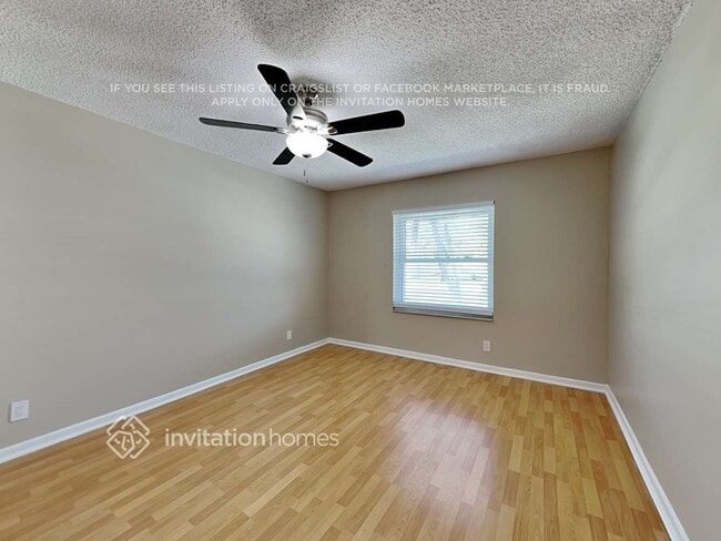 Building Photo - 224 W Riverbend Dr