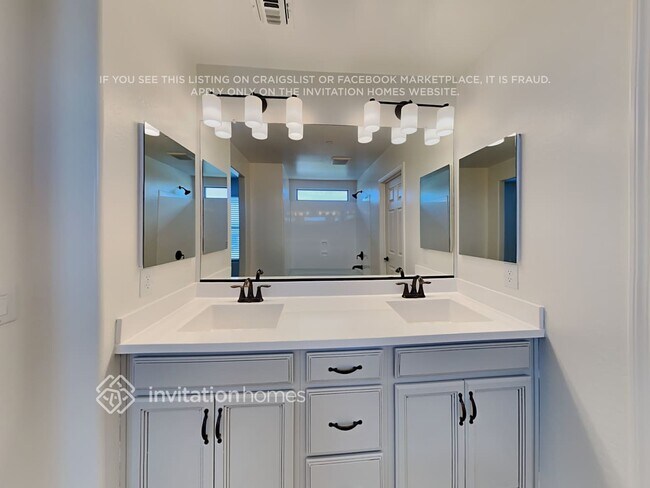 Building Photo - 2105 N 211th Dr