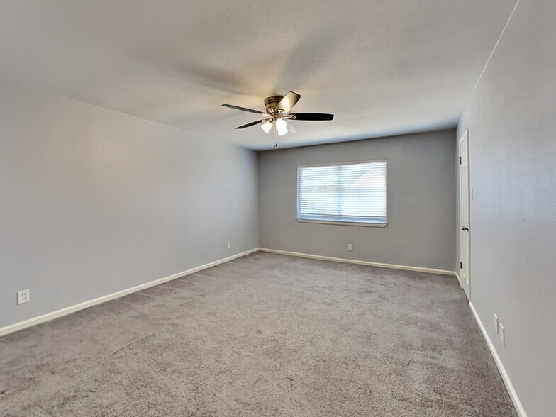 Building Photo - 5053 Ashlock Dr