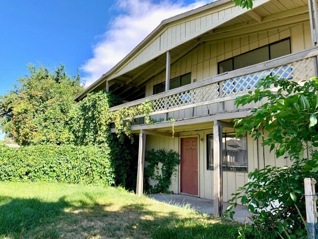 Building Photo - 6602 W Lincoln Ave