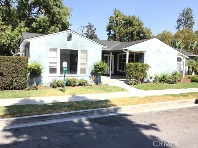 Building Photo - 4965 Topanga Canyon Blvd