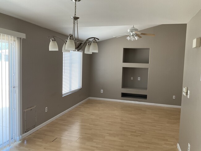 Building Photo - 9539 Palini Ct