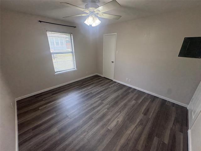 Building Photo - 904 N Austin St