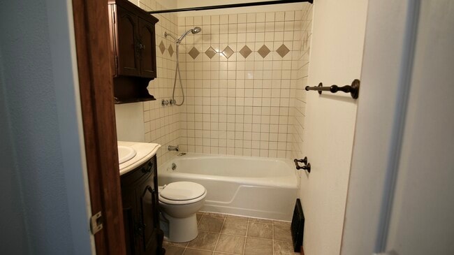 Main Level Bathroom - 6011 N Wall St