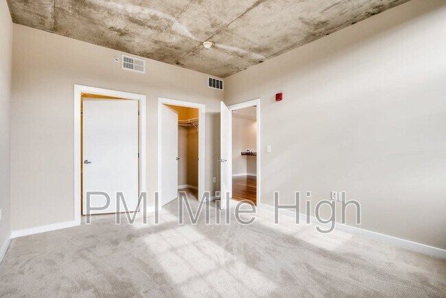 Building Photo - 275 S Harrison St