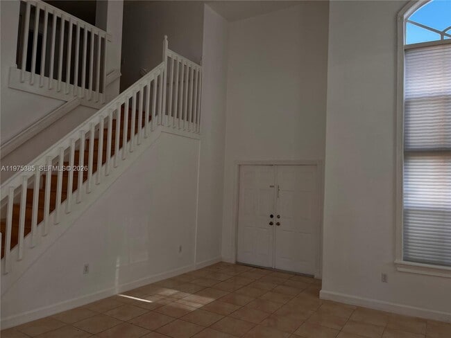 Building Photo - 9414 SW 164th Ct