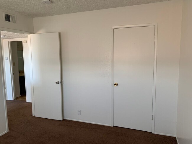 Building Photo - 2624 Kilcarey Ct