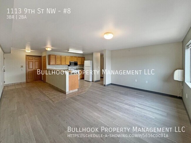Building Photo - 1113 9th St NW
