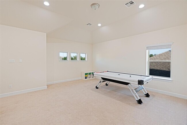 Building Photo - 228 Lockhart Lp