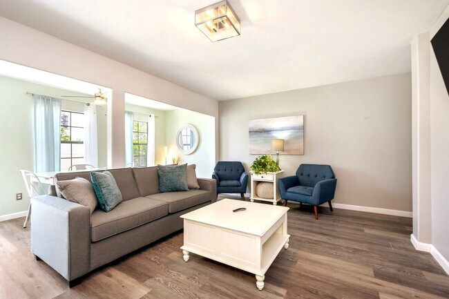 Primary Photo - 4000 Gulf Terrace Dr