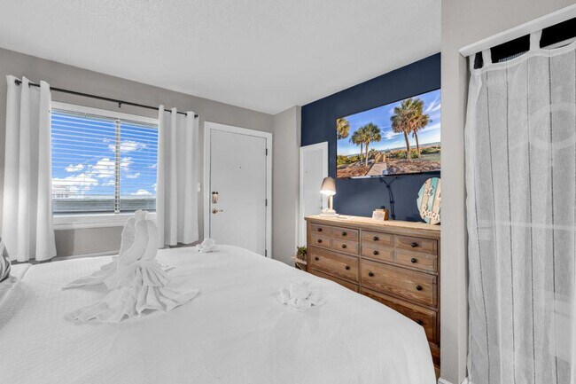 Building Photo - 2001 S Ocean Blvd