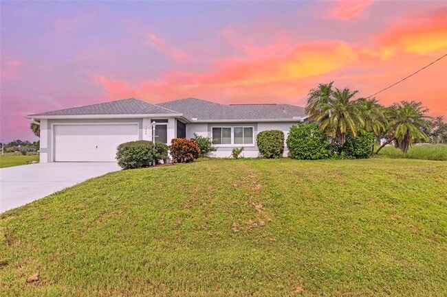 Building Photo - 6460 Blueberry Dr