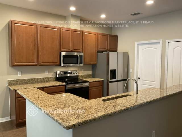 Building Photo - 141 Crawl Key Ct