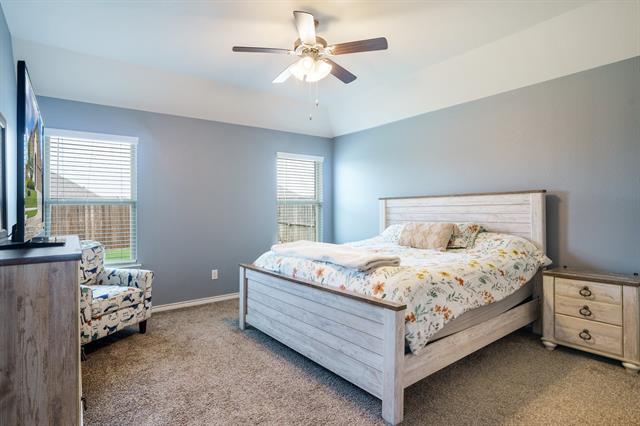 Building Photo - 303 Headwater Dr