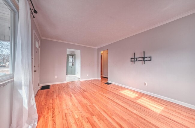 Building Photo - 3088 Ontario St