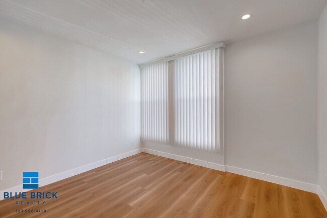 Building Photo - 5415 Corteen Pl