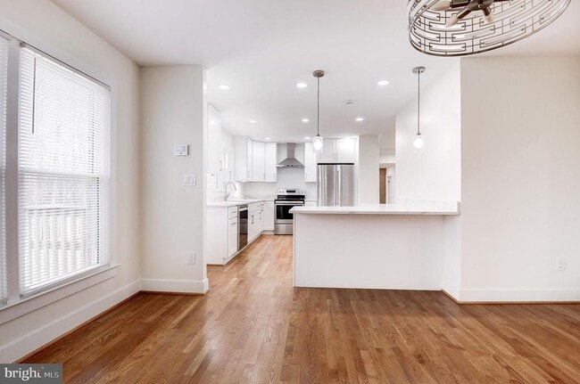 Building Photo - 9704 Hall Rd