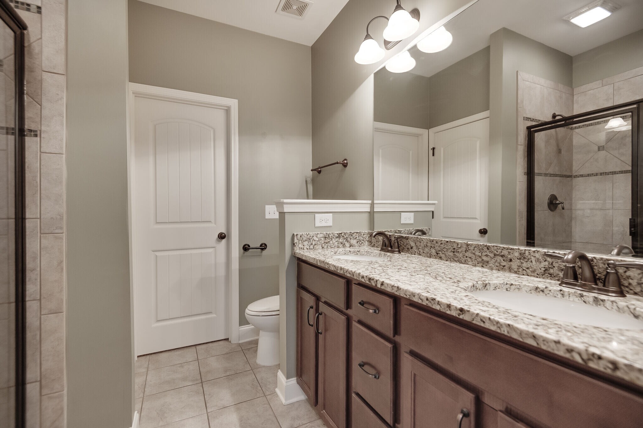 Building Photo - 141 Ambassador Private Cir