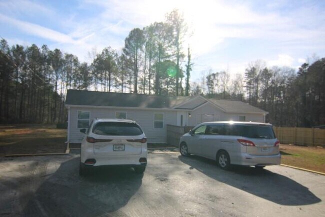 Building Photo - 2232 Dawson Forest Rd E