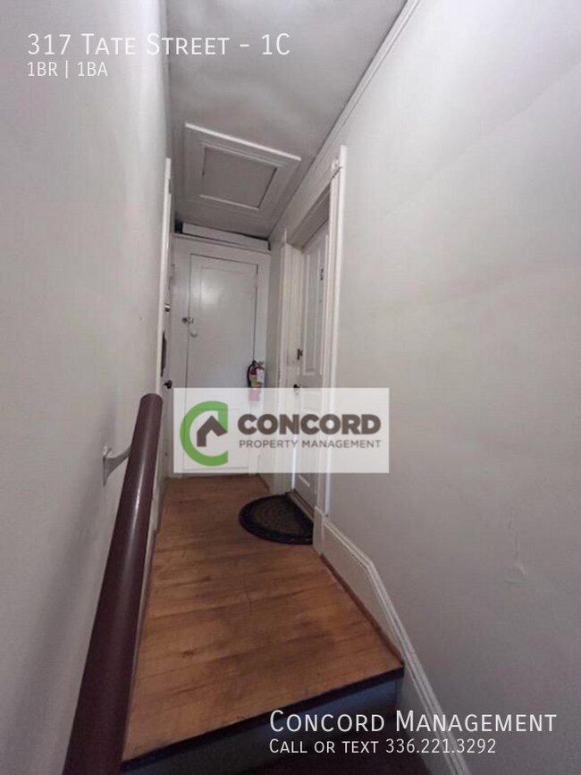 Building Photo - 317 Tate St